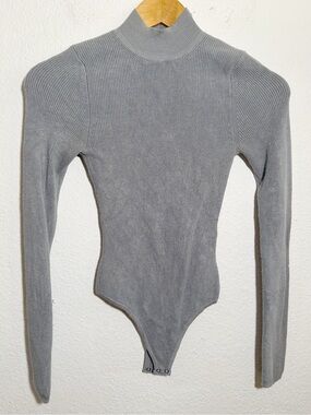 New Abercrombie & Fitch Ribbed Gray Mock Neck Long Sleeve Bodysuit Open Back